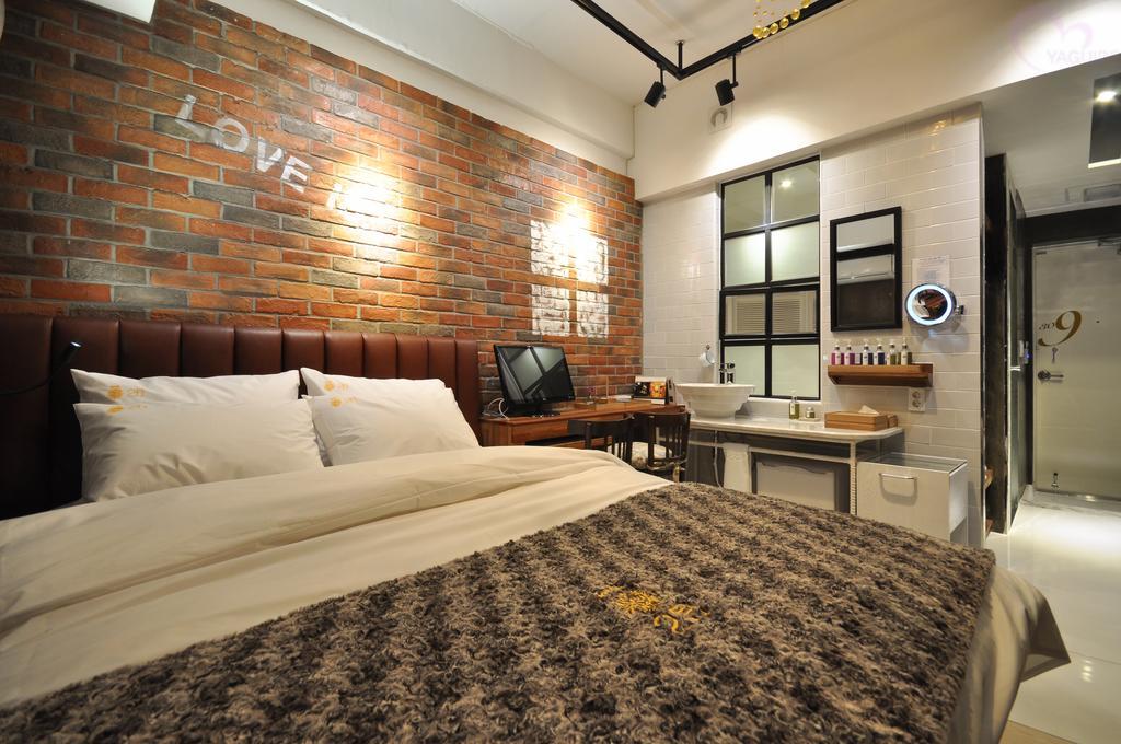 February Hotel Apsan Daegu Exterior foto